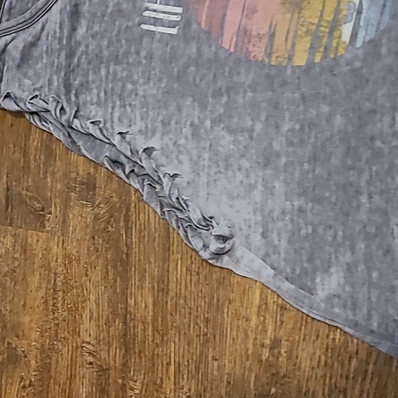 Maurices Charcoal Graphic Tank Top Women's Size XL Pre-Owned Summer Outdoors - Picture 3 of 9